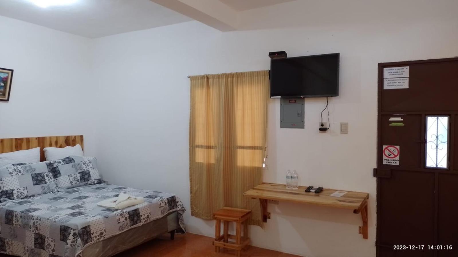 Apartamentos Mundo Maya Habitaciones 플로레스 외부 사진